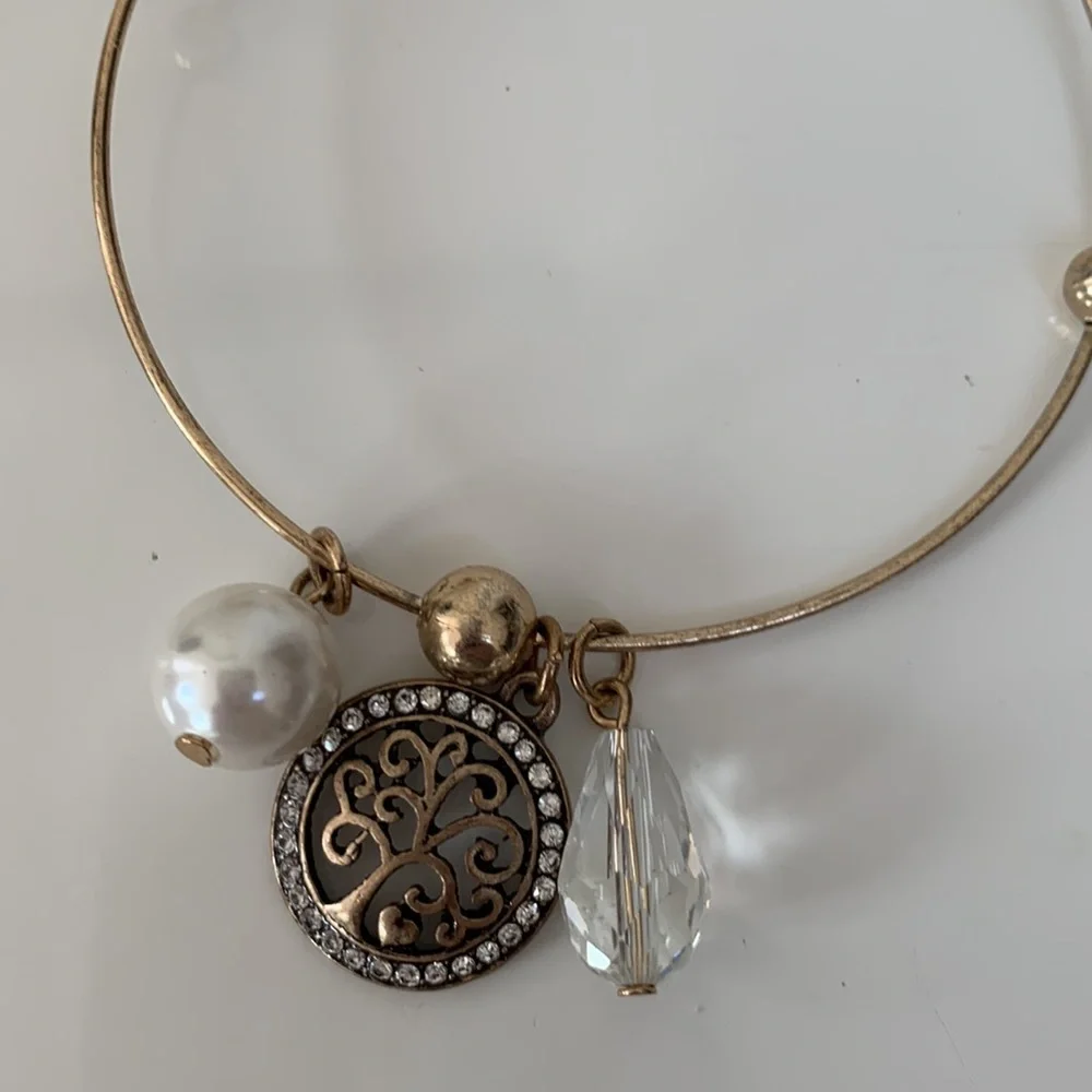 Bracelet with‎ charms.